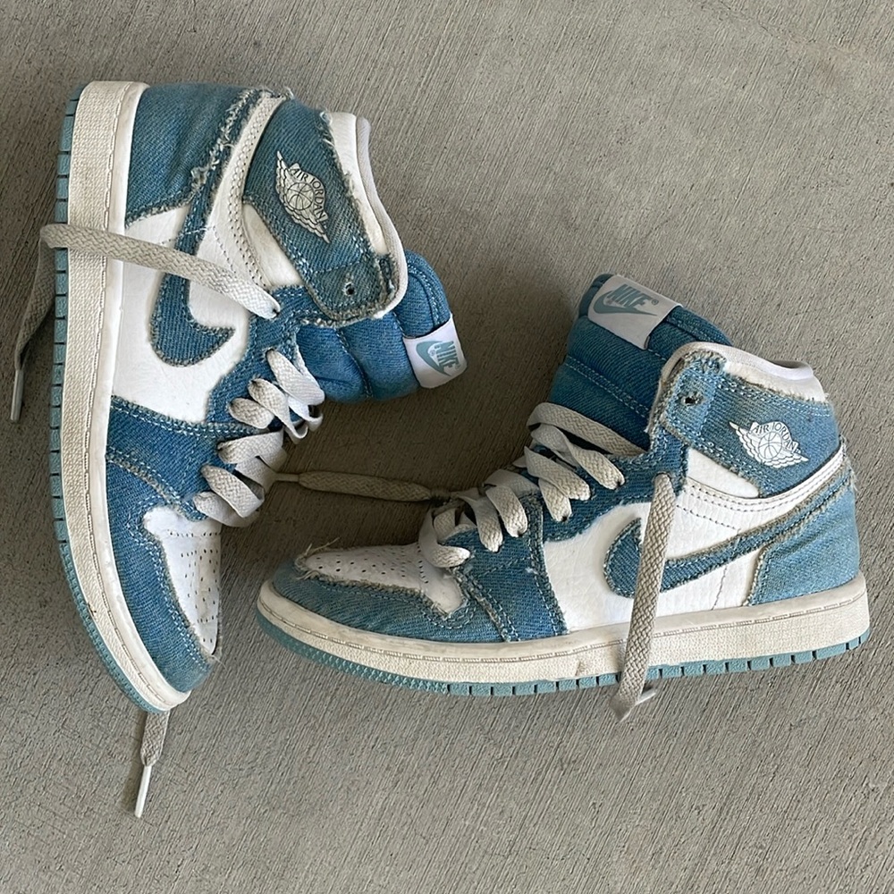 2022
Air Jordan 1 Retro High OG TD 'Denim'